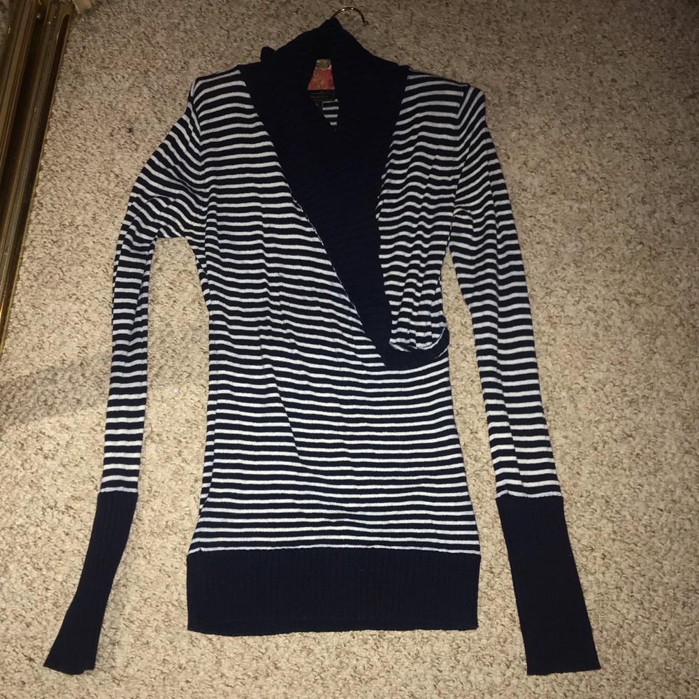 BCBG navy blue sweater